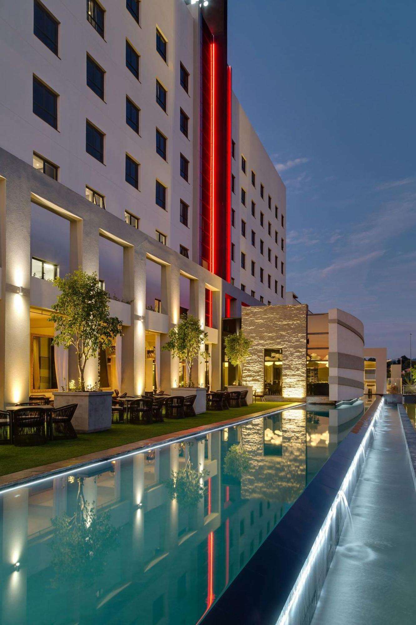 Protea Hotel Fire & Ice! By Marriott Pretoria Menlyn Exterior foto